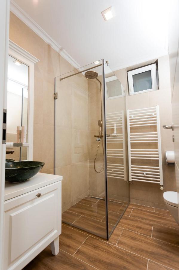 Bistriţa Apartament Carolyne מראה חיצוני תמונה